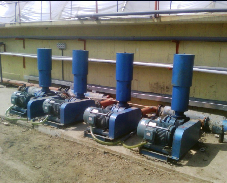 戰(zhàn)爾風(fēng)機(jī)--四臺(tái)并聯(lián)現(xiàn)場(chǎng)